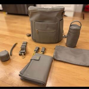Fawn Design Gray diaper bag